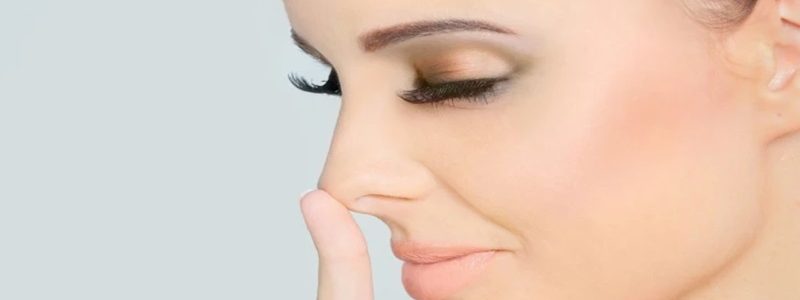 العوامل التي تؤثر على تكلفة جراحة الأنف وطرق إدارتها