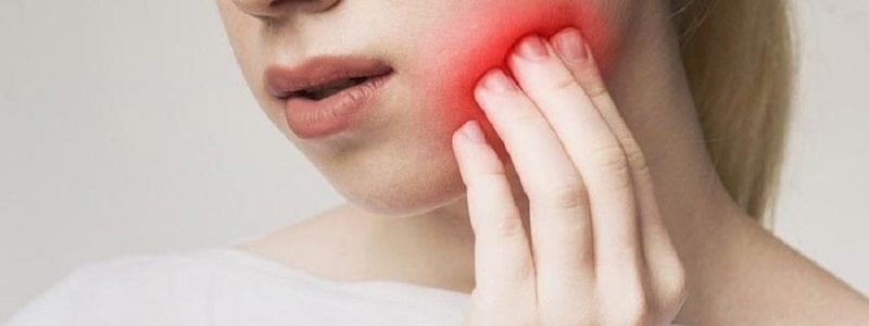 استفاده از داروهای موضعی برای کاهش درد در جراحی‌های فک